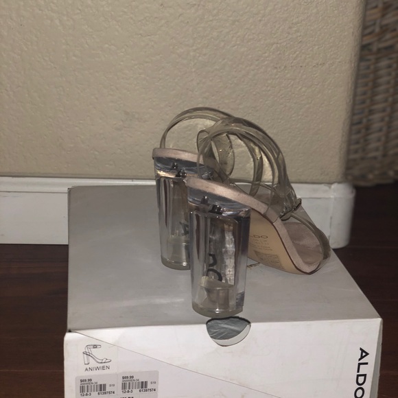 Clear scrappy heels - Picture 2 of 4